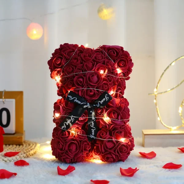 Urso de Rosas com Luz 25cm + Caixa Presente – Presente Romântico para Namorada, Aniversário, Casamento ou Dia das Mães - Imagem 8
