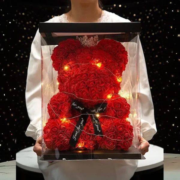 Urso de Rosas com Luz 25cm + Caixa Presente – Presente Romântico para Namorada, Aniversário, Casamento ou Dia das Mães - Imagem 12